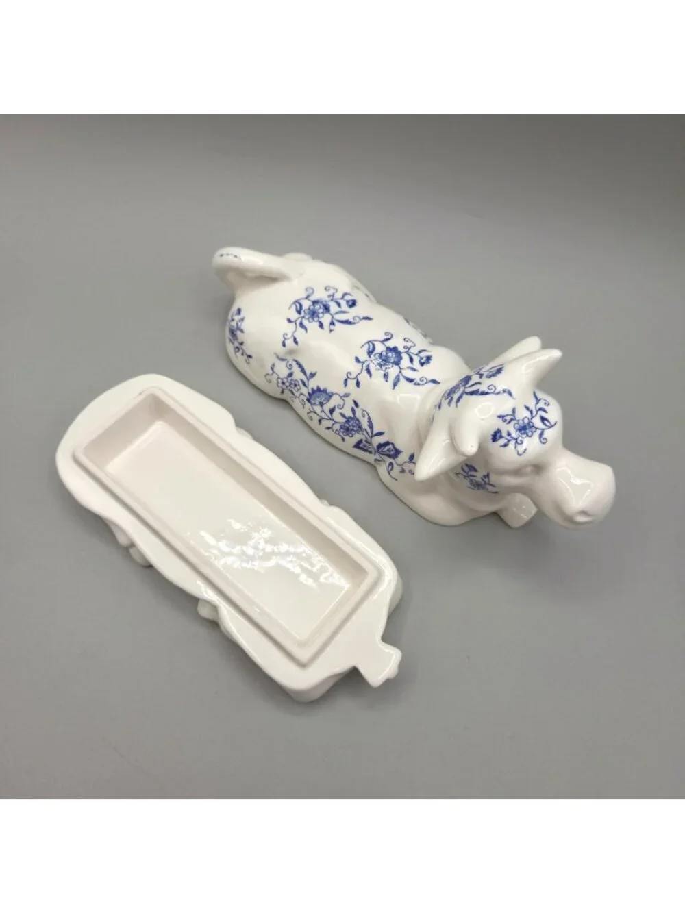 Vintage Art Line Japan Blue Onion Cow Butter Dish Covered Ceramic